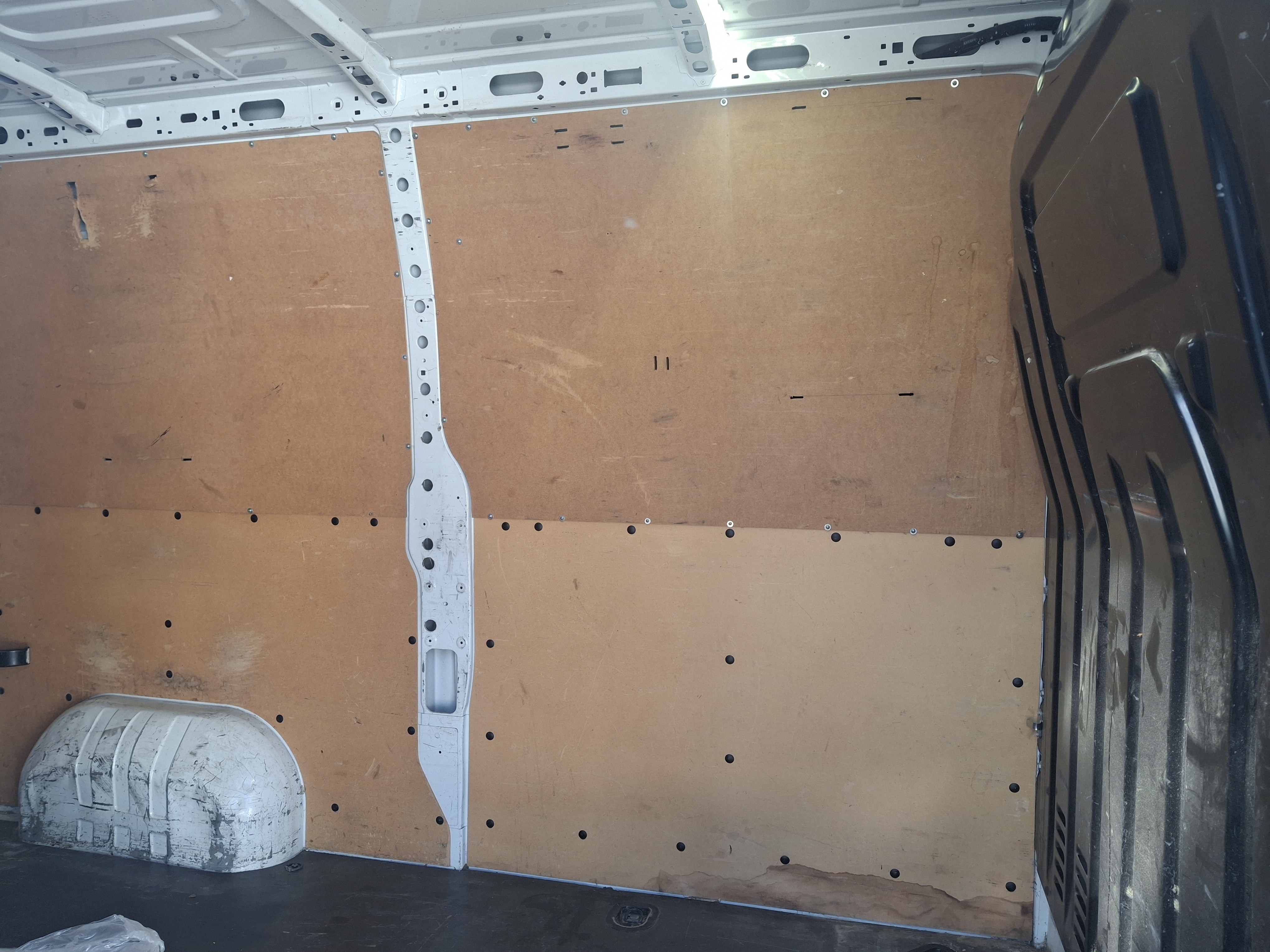 Renault Master Furgón L2H2 dci 135 CV foto 3